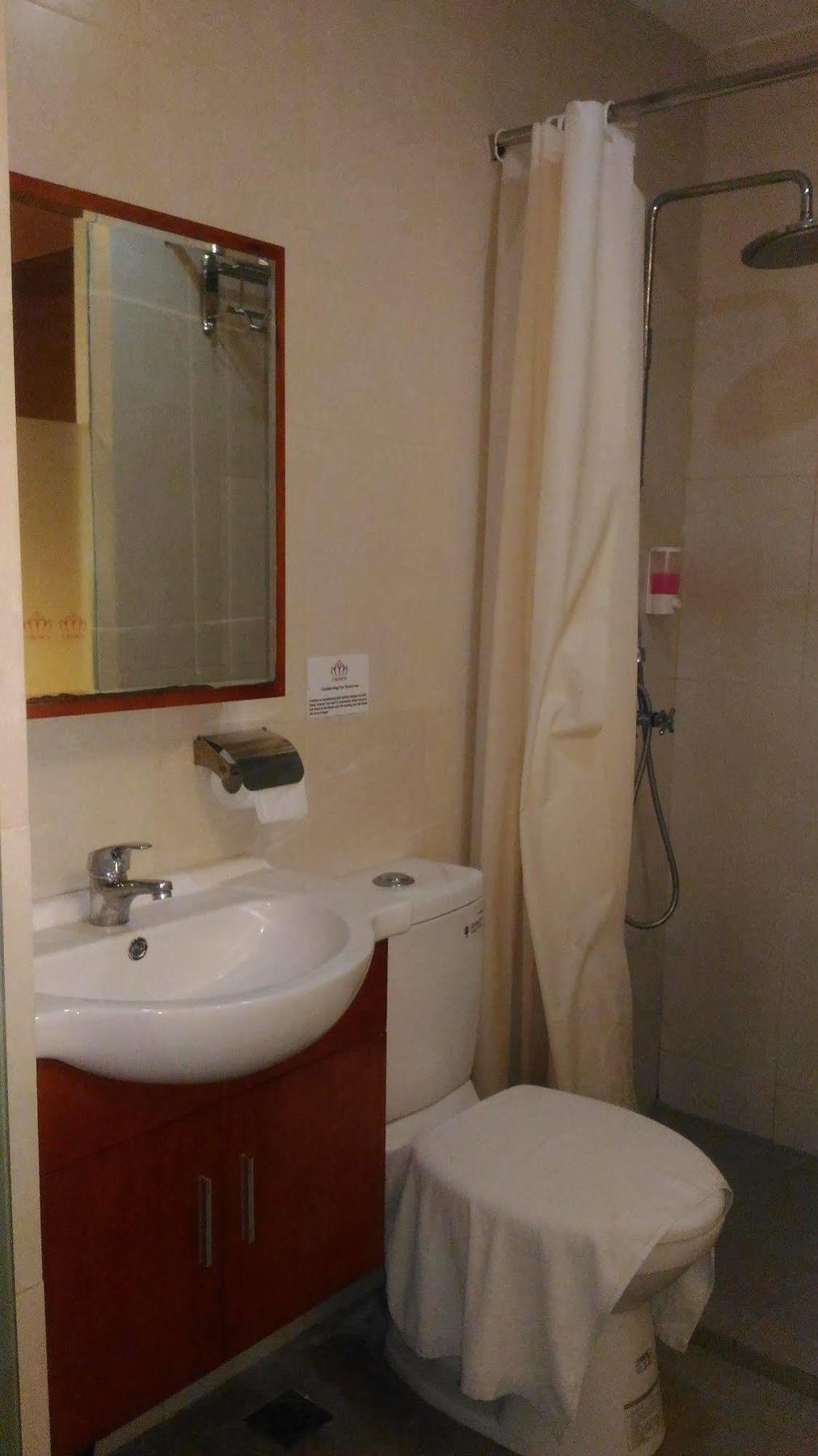 The Crown Borneo Hotel Kota Kinabalu Zewnętrze zdjęcie