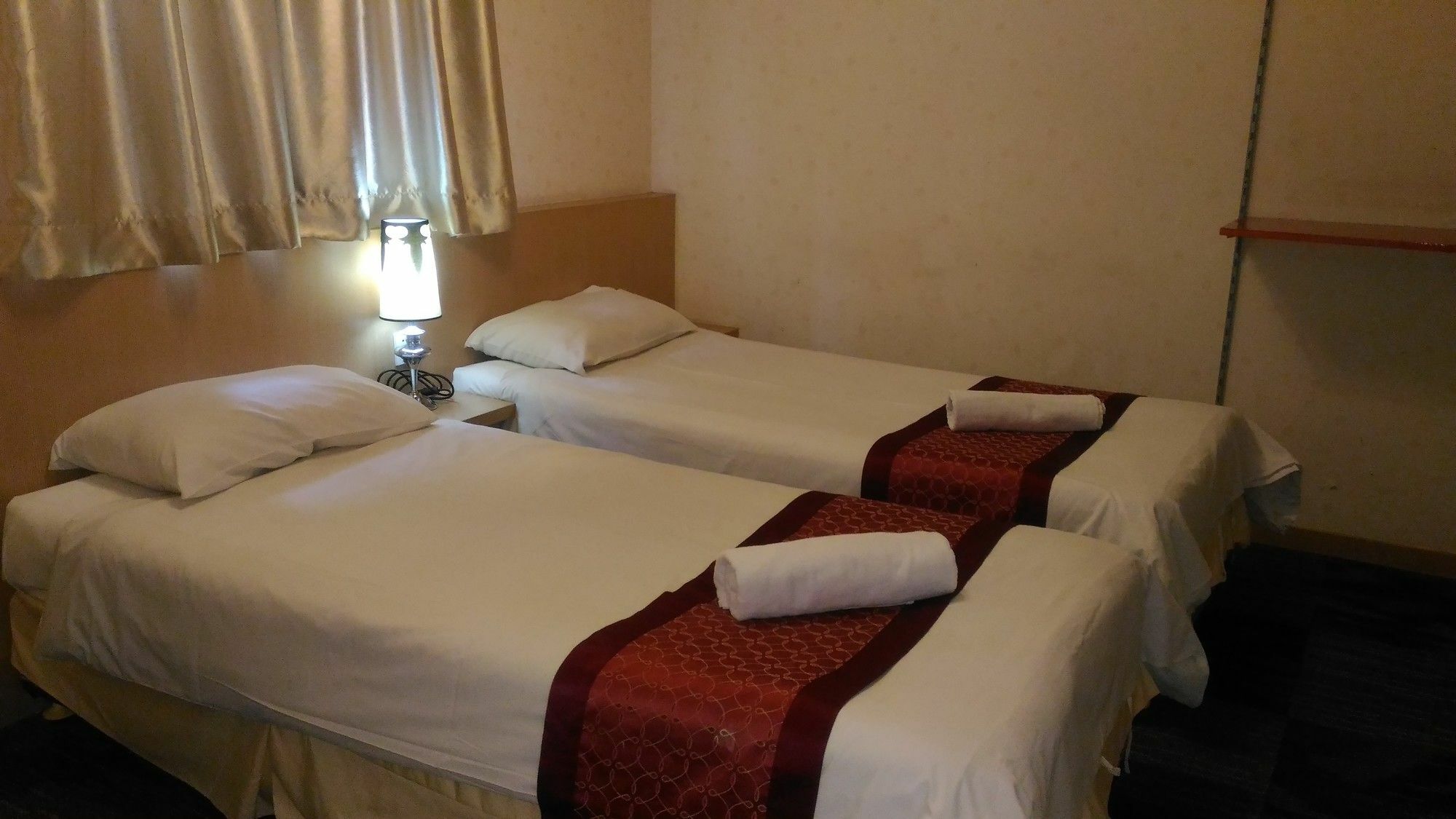 The Crown Borneo Hotel Kota Kinabalu Zewnętrze zdjęcie